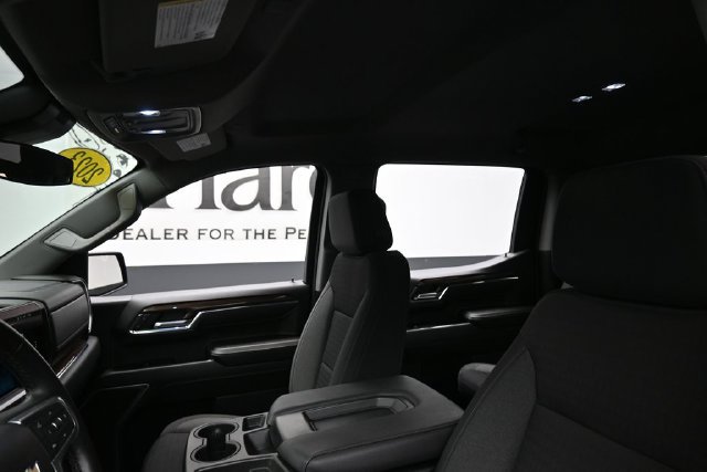 Used 2023 Chevrolet Silverado 1500 LT AWD/4WD image 18