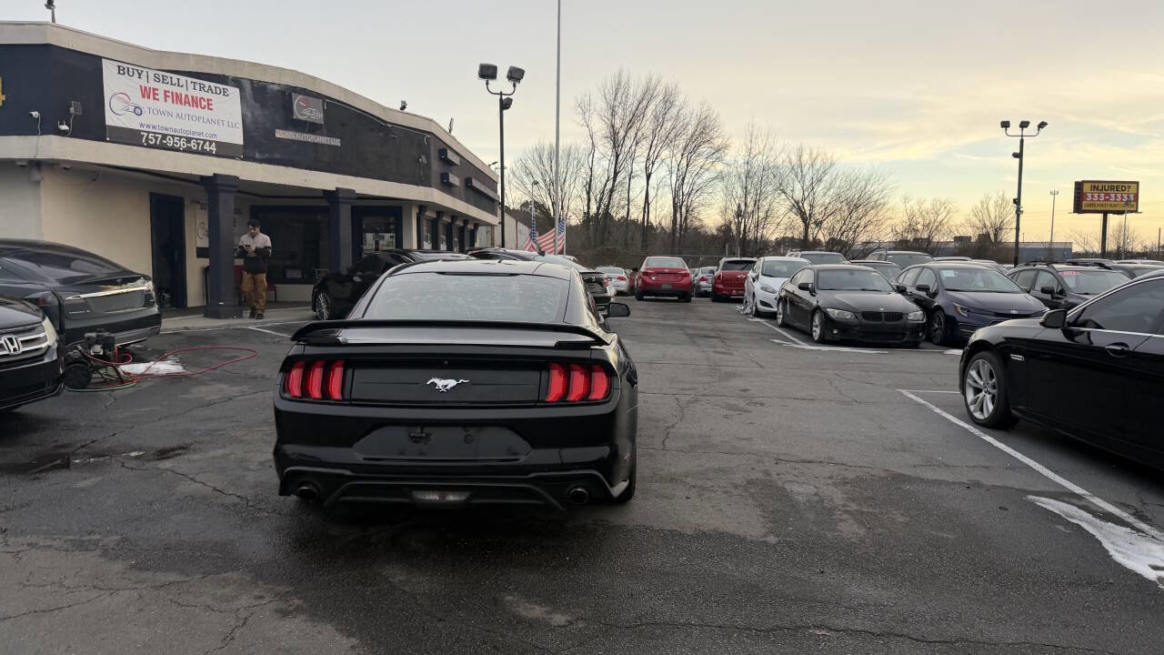 Used 2018 Ford Mustang EcoBoost 2dr Fastback image 12