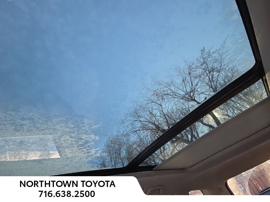 Used 2021 Volkswagen Atlas SEL Premium image 22