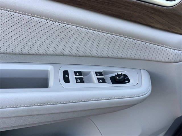 Used 2024 Volkswagen Atlas SE image 27