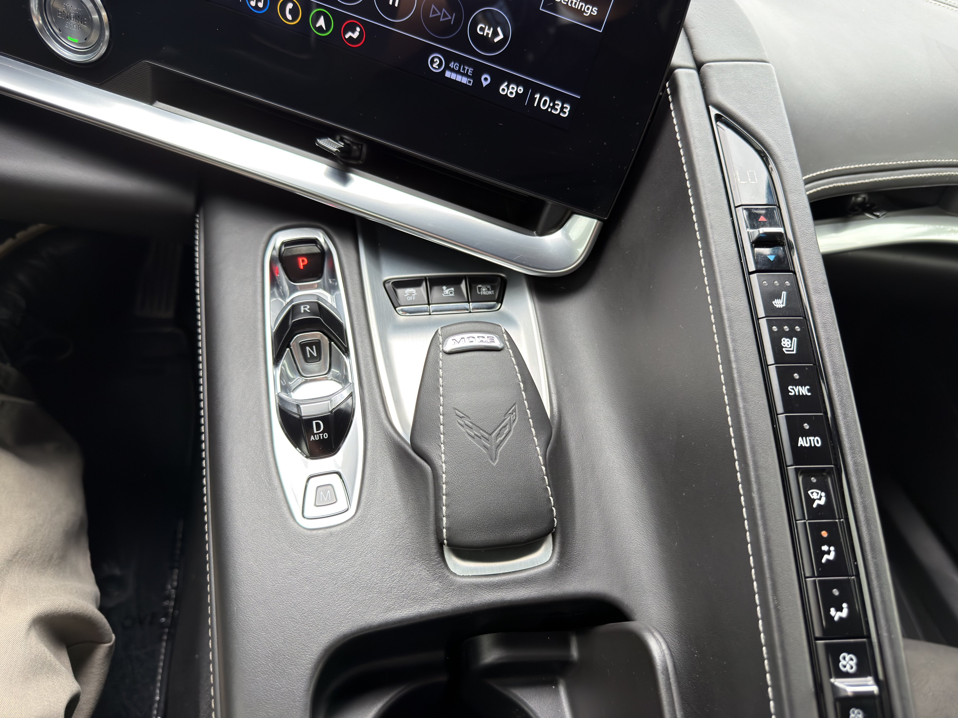 Used 2021 Chevrolet Corvette Stingray Premium Cpe w/ Z51 Performance Package RWD image 29