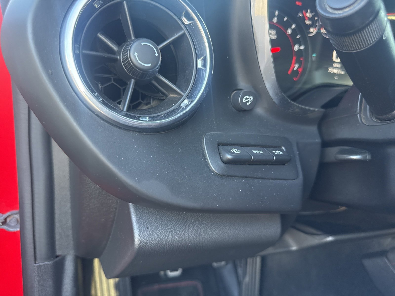 Used 2018 Chevrolet Camaro ZL1 image 8