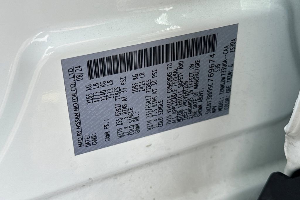 Used 2025 Nissan Rogue SV w/ Rock Creek Premium Package image 30