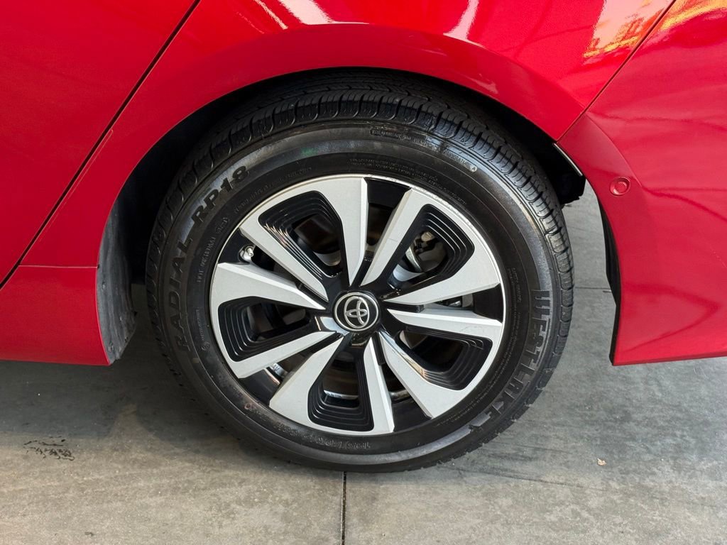 Certified 2018 Toyota Prius Prime Advanced image 15