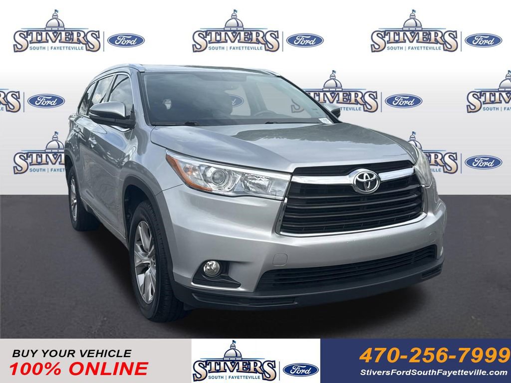 Used 2015 Toyota Highlander XLE FWD image 1