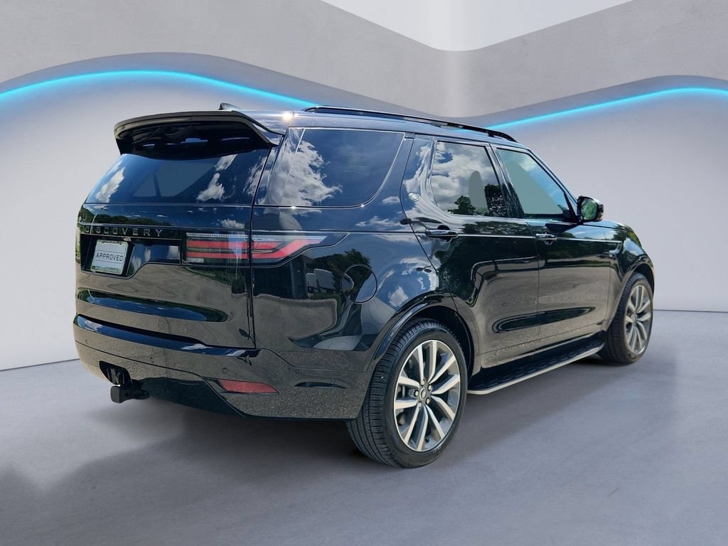 Used 2025 Land Rover Discovery Dynamic SE AWD/4WD image 5
