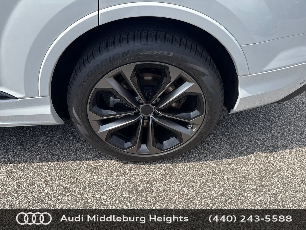 New 2026 Audi Q7 3.0T Premium Plus AWD/4WD image 24