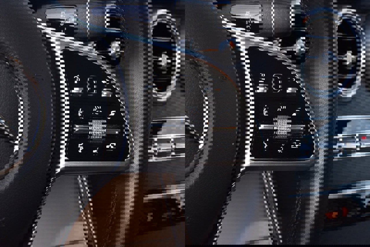 Used 2022 Mercedes-Benz GLC 300 image 24