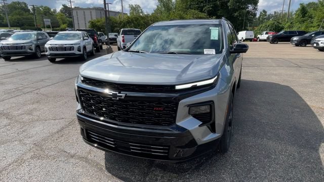 New 2026 Chevrolet Traverse RS w/ LPO, Floor Liner Package AWD/4WD image 5
