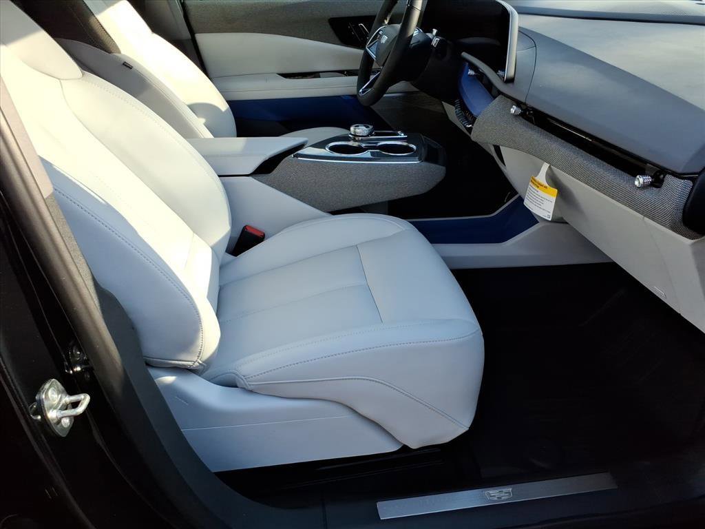New 2026 Cadillac Optiq Sport 1 image 7