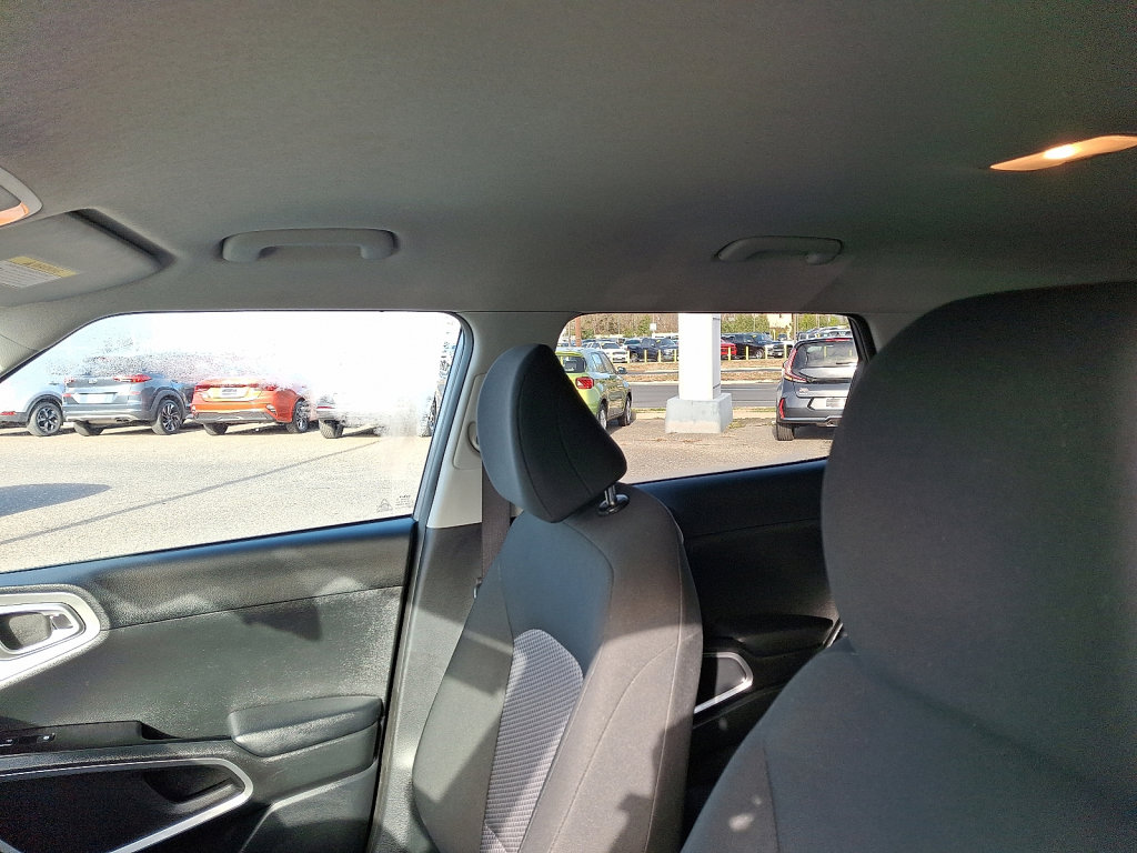 Used 2023 Kia Soul S image 26