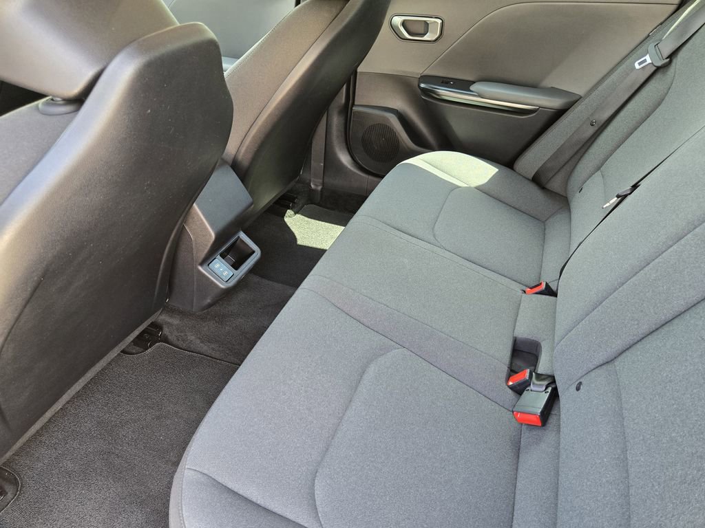 Certified 2025 Kia K4 FWD image 29