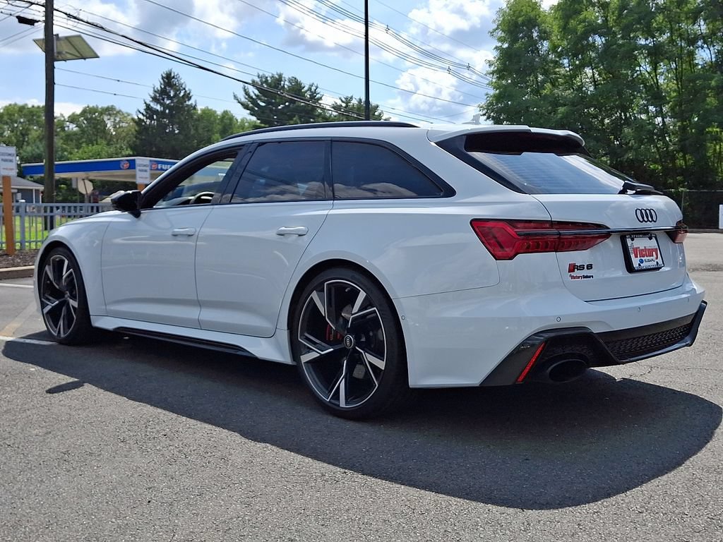 Used 2022 Audi RS 6 AWD/4WD image 4