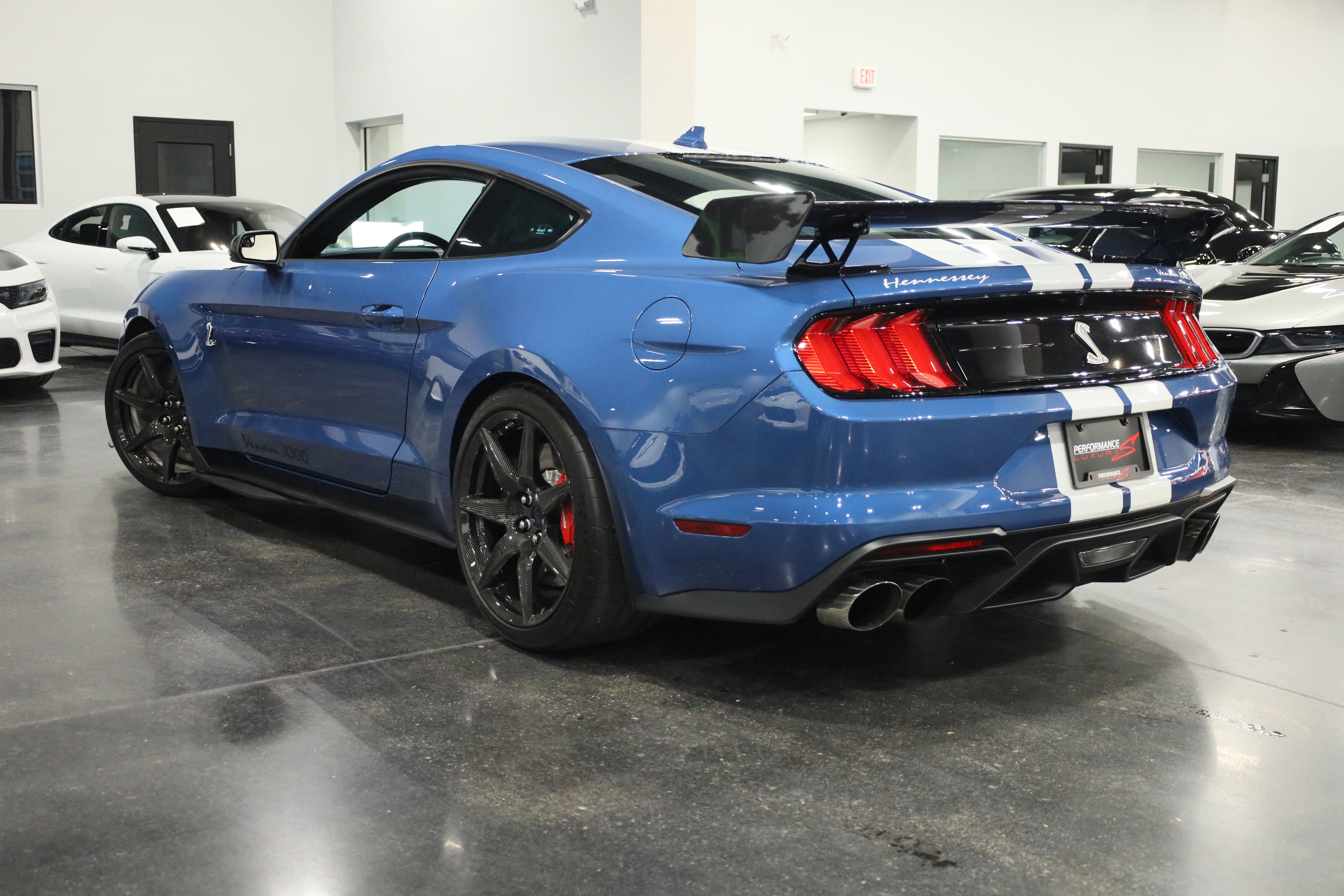 Used 2021 Ford Mustang Shelby GT500 w/ Carbon Fiber Track Pack image 4