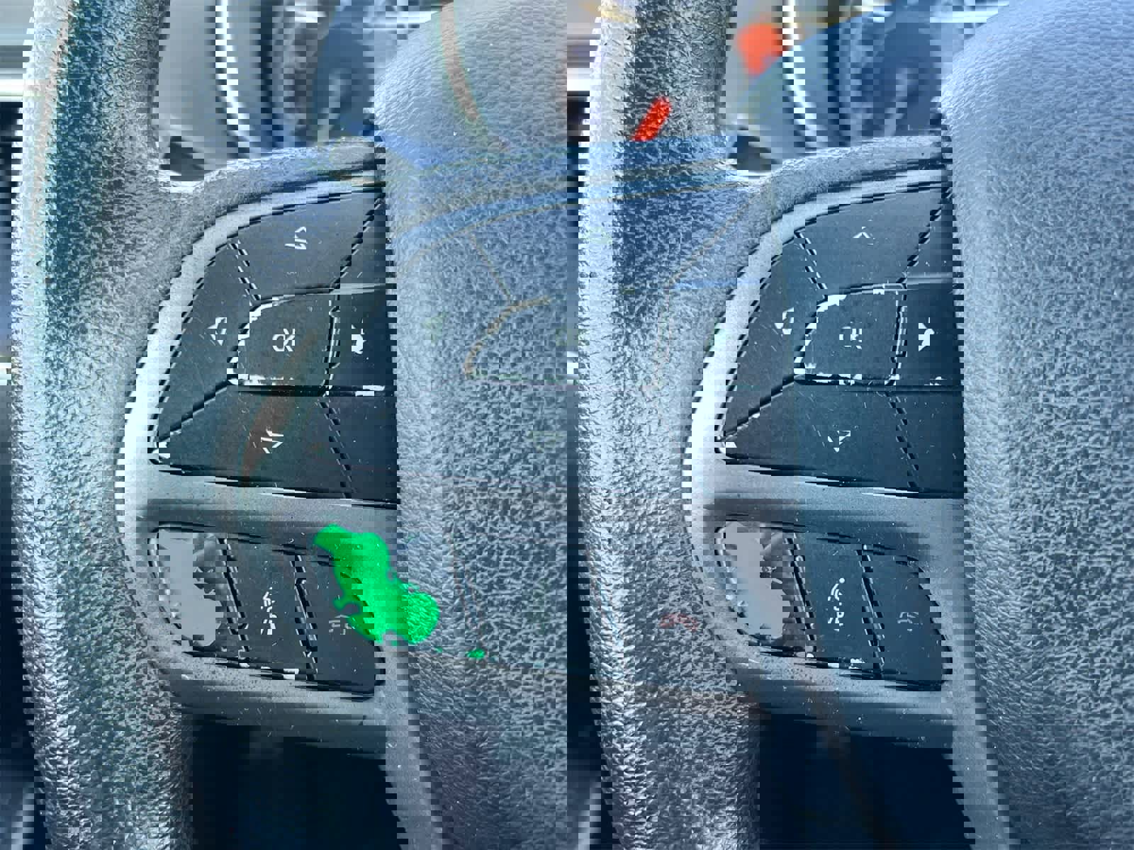 Used 2019 Jeep Cherokee Latitude w/ Popular Appearance Group image 23