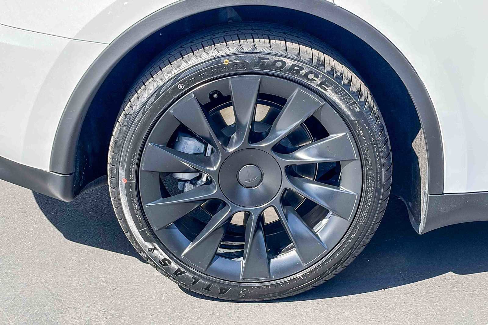 Used 2023 Tesla Model Y Long Range image 10