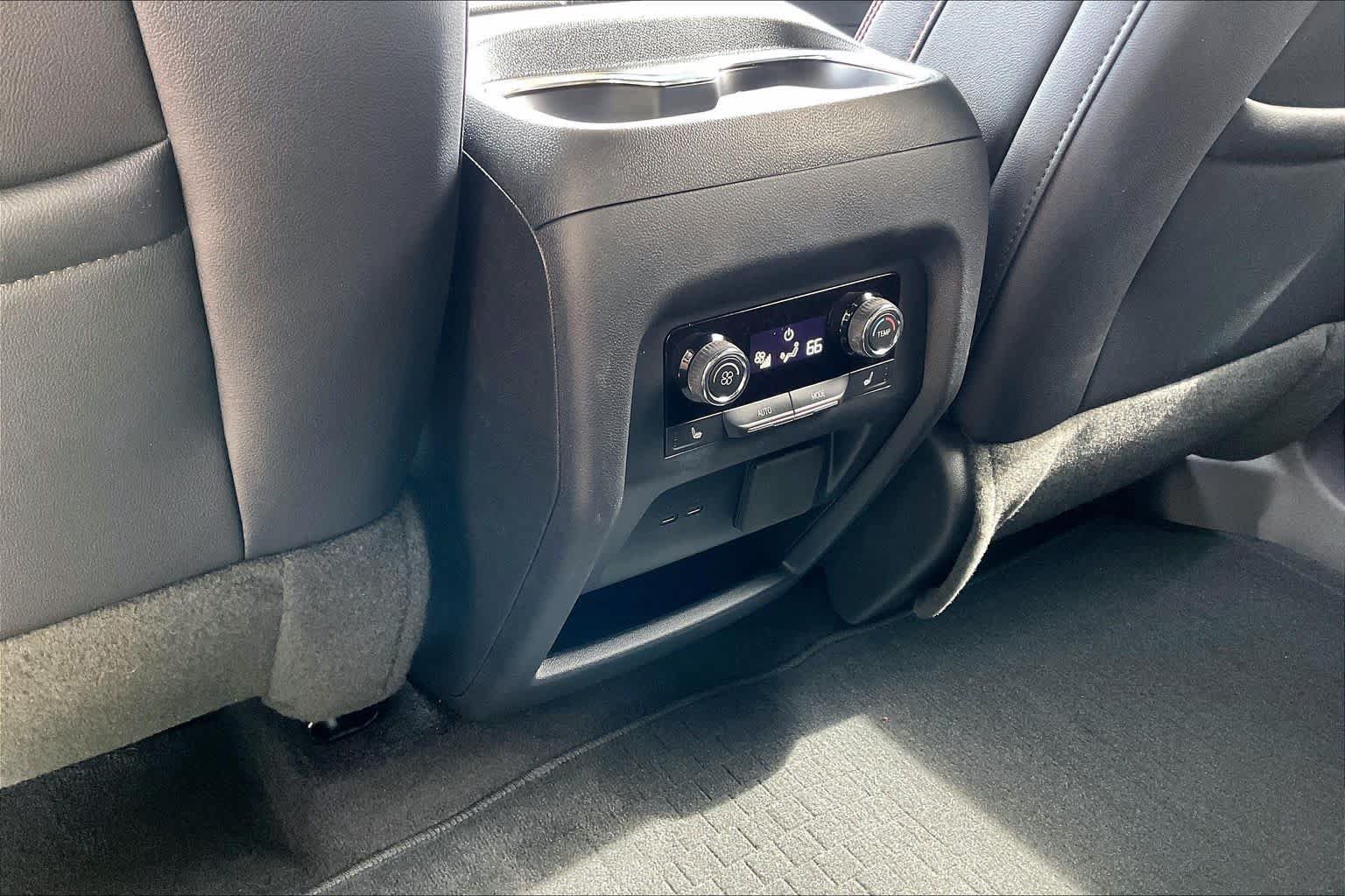 Used 2026 Chevrolet Traverse RS w/ LPO, Floor Liner Package AWD/4WD image 34