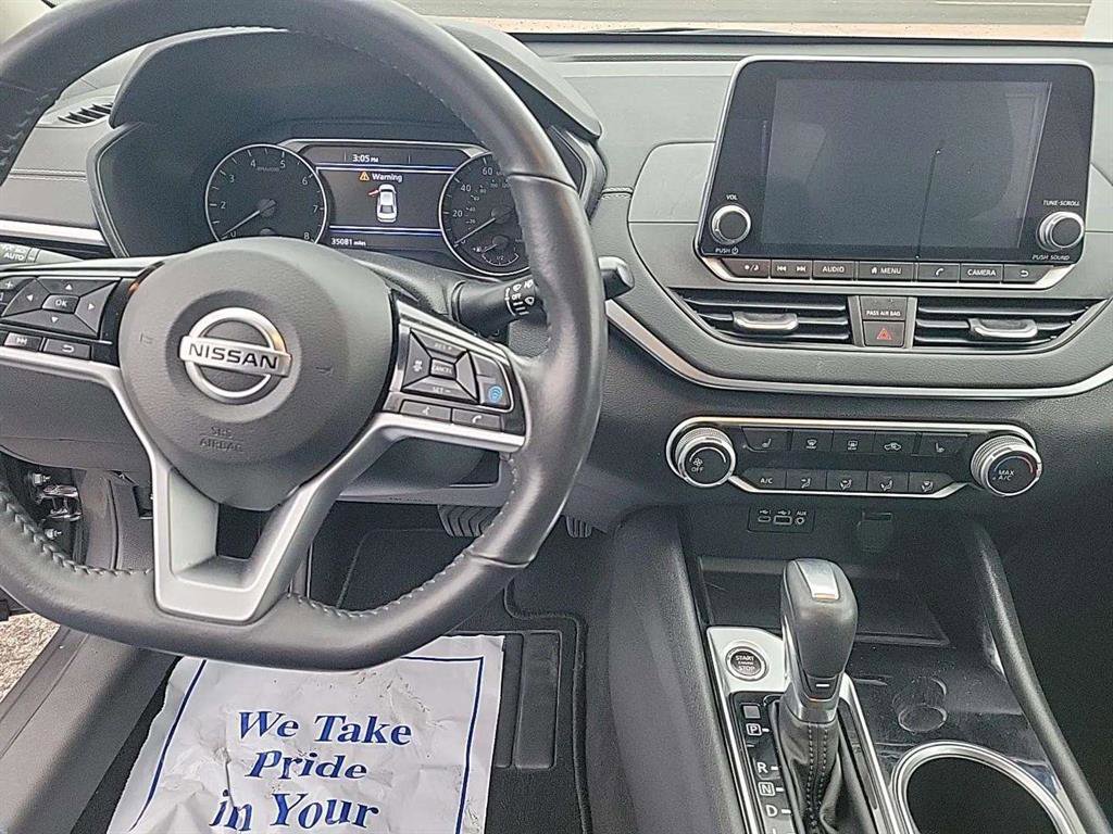 Used 2022 Nissan Altima 2.5 SV w/ SV Premium Package image 10