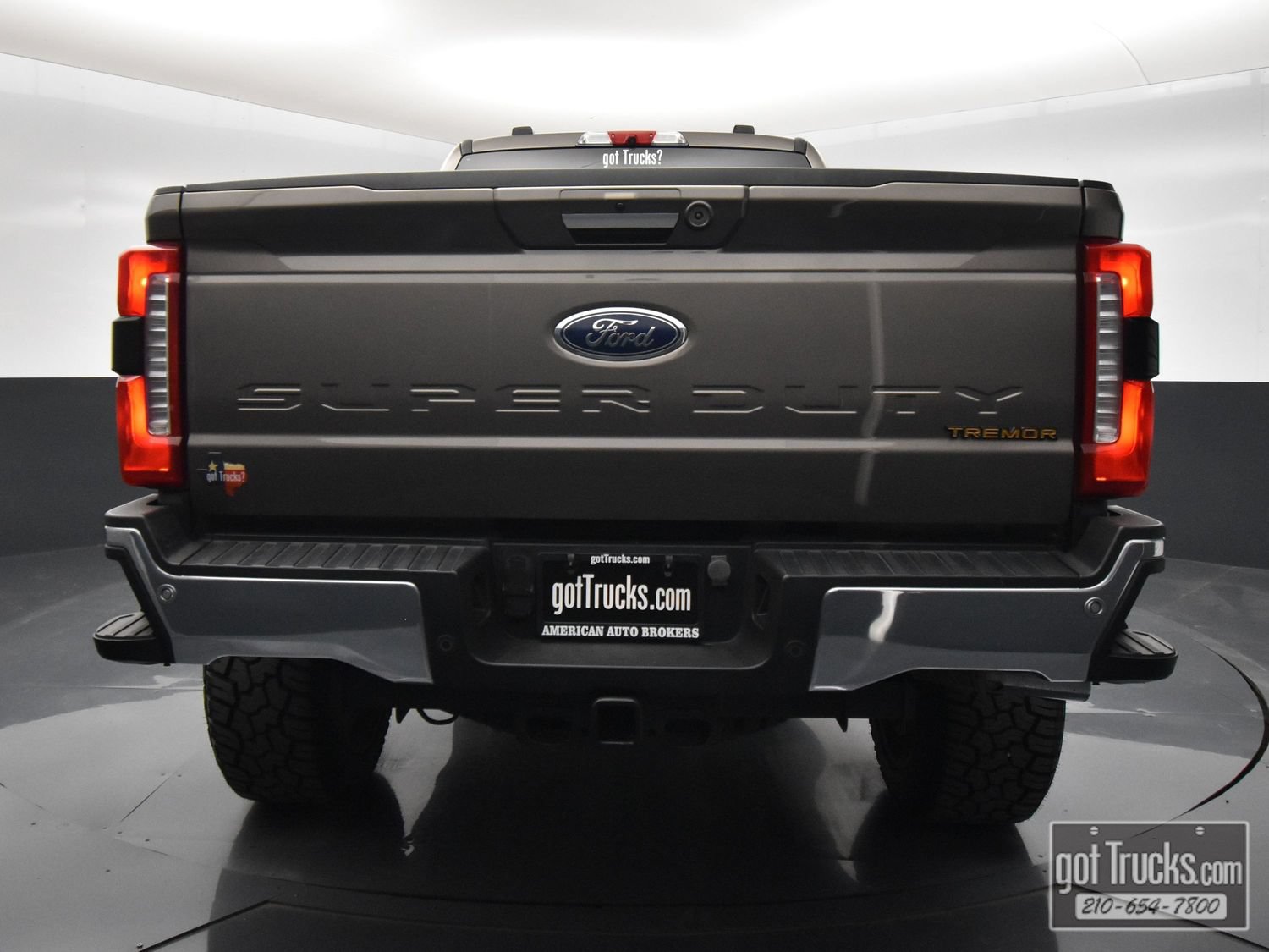Used 2023 Ford F250 Lariat w/ Lariat Ultimate Package AWD/4WD image 6