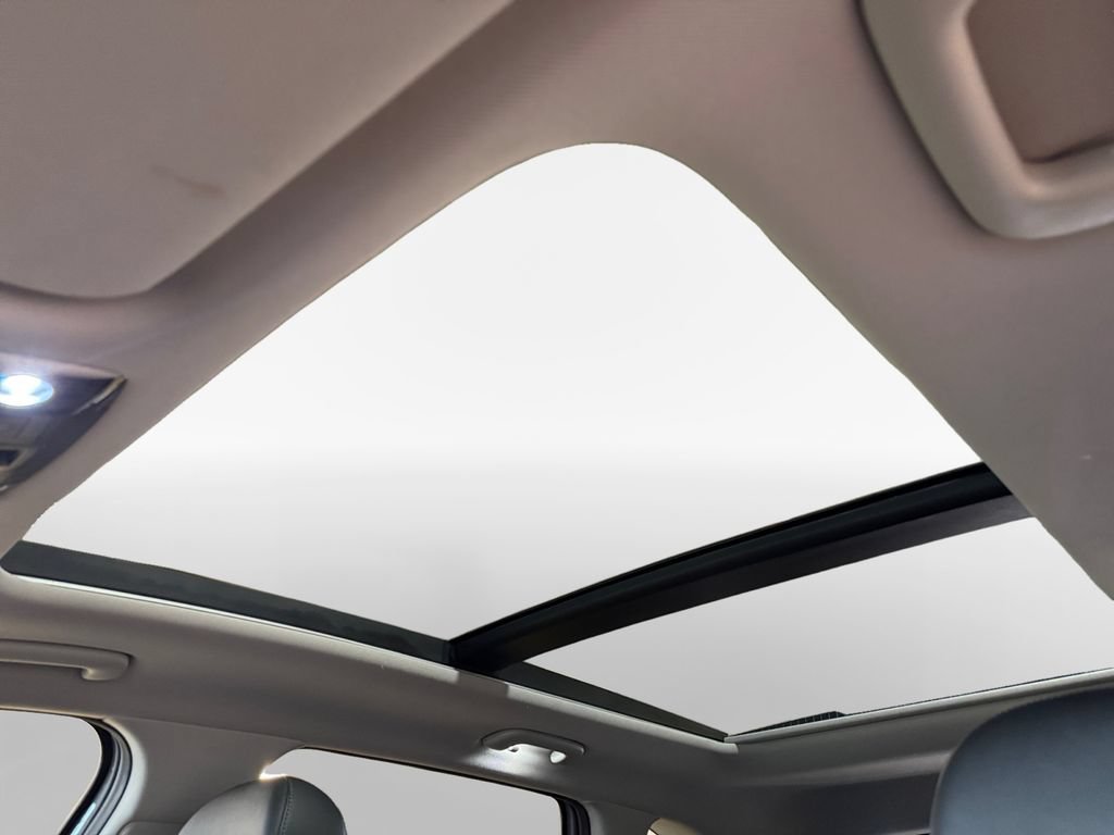 Certified 2023 Kia Sorento SX AWD/4WD image 23