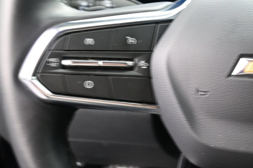 Used 2026 Chevrolet Equinox LT AWD/4WD image 37