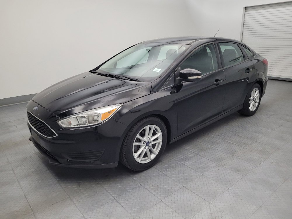 Used 2016 Ford Focus SE FWD image 2