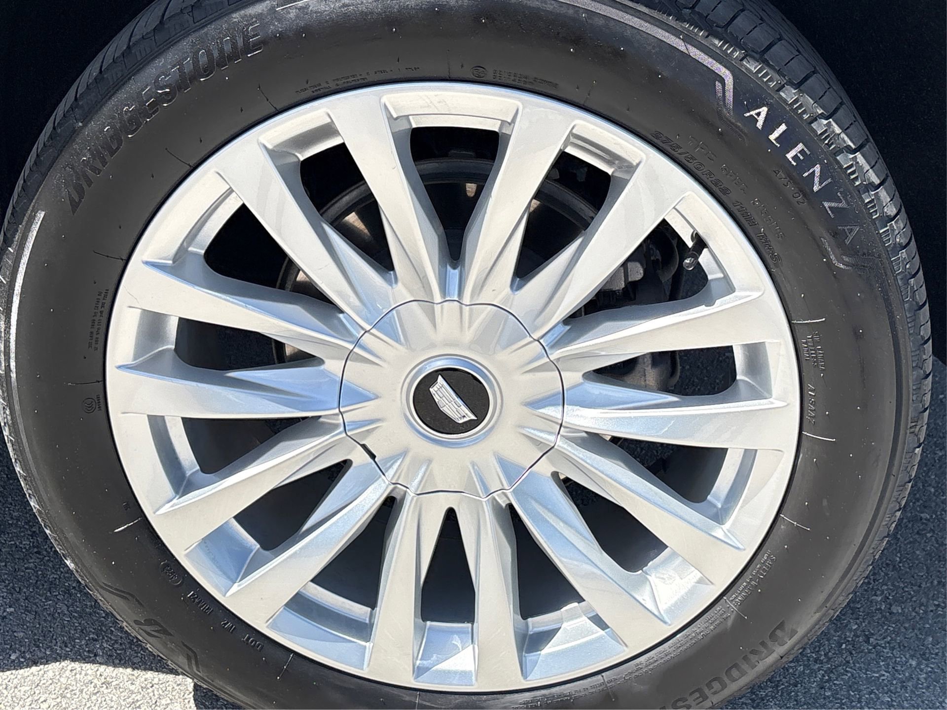 Used 2024 Cadillac Escalade ESV Luxury image 13