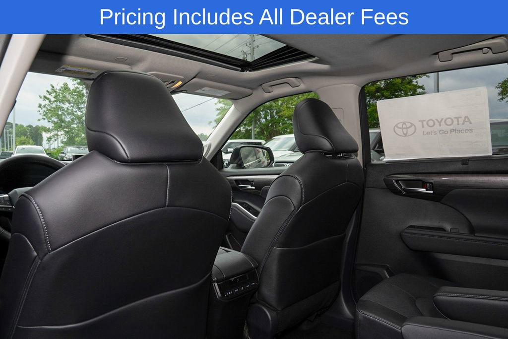 New 2026 Toyota Highlander Limited AWD/4WD image 11