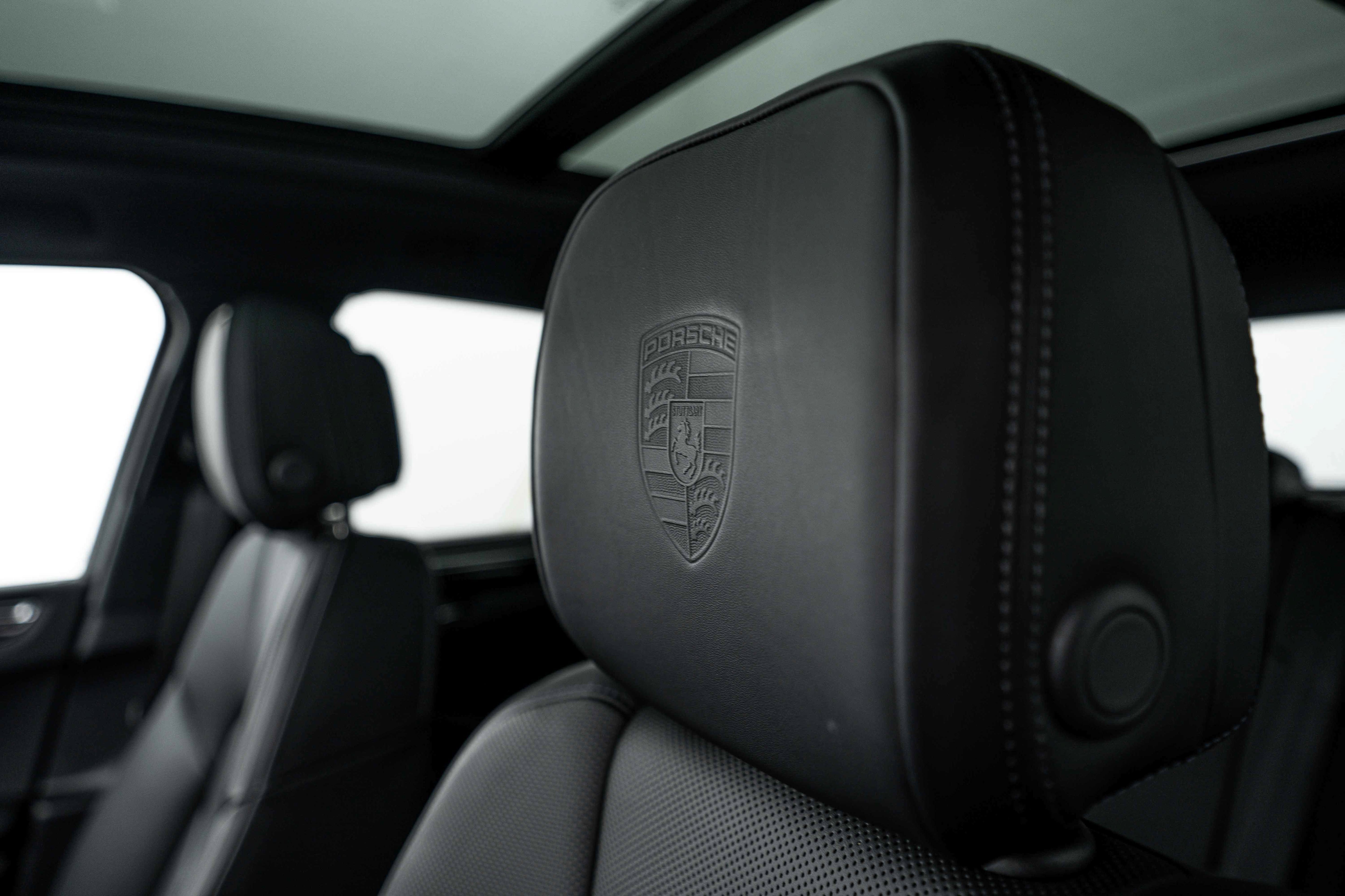 Certified 2026 Porsche Macan AWD/4WD image 23