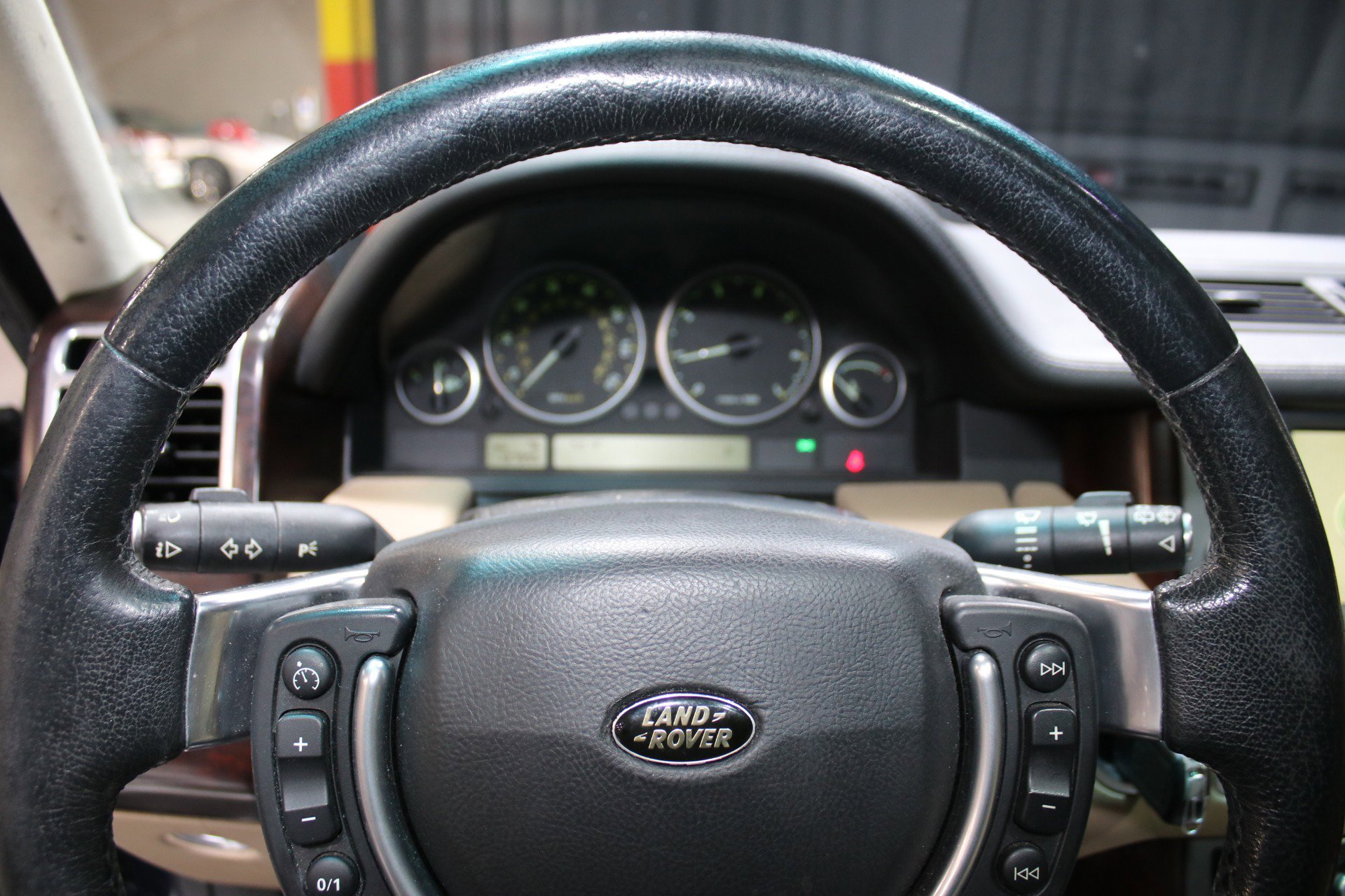 Used 2007 Land Rover Range Rover HSE image 49