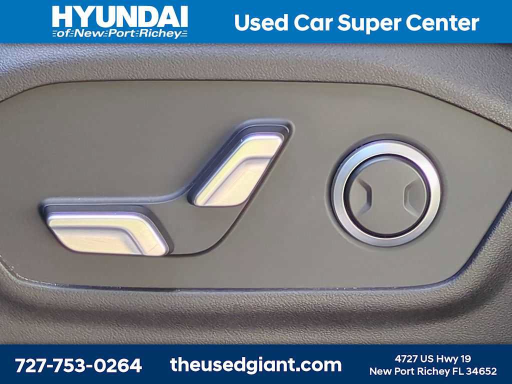 Certified 2024 Hyundai Santa Fe SEL FWD image 23