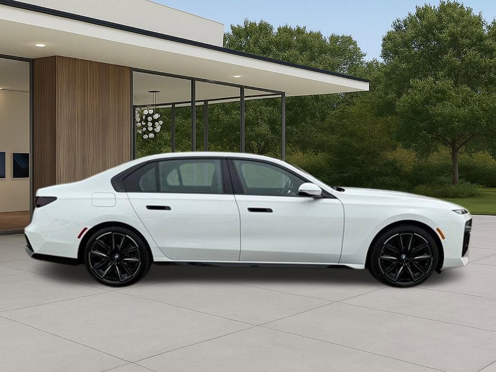 Used 2025 BMW 760i xDrive w/ Premium Package image 7