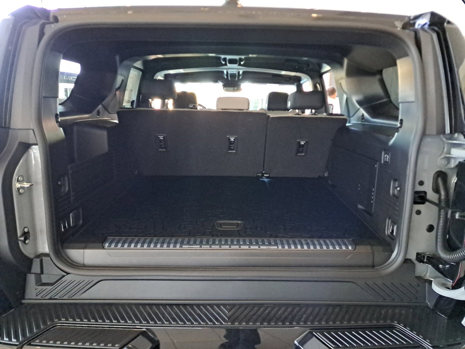 New 2026 GMC Hummer EV SUV image 23