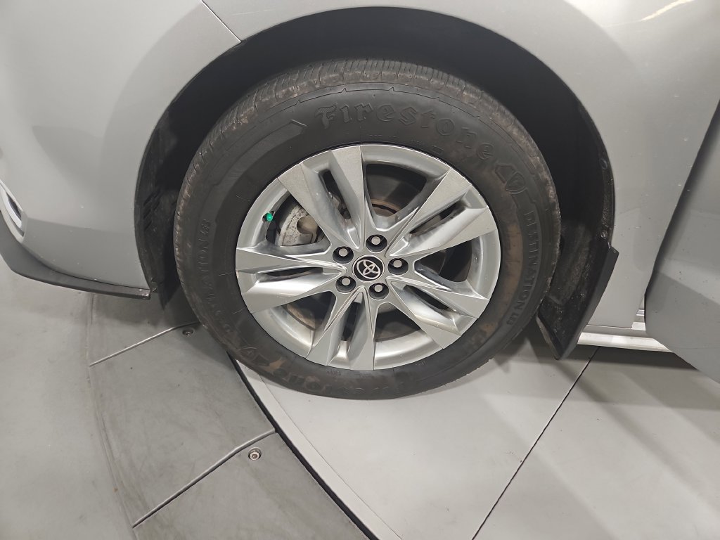 Used 2022 Toyota Sienna XLE w/ XLE Plus Package AWD/4WD image 28