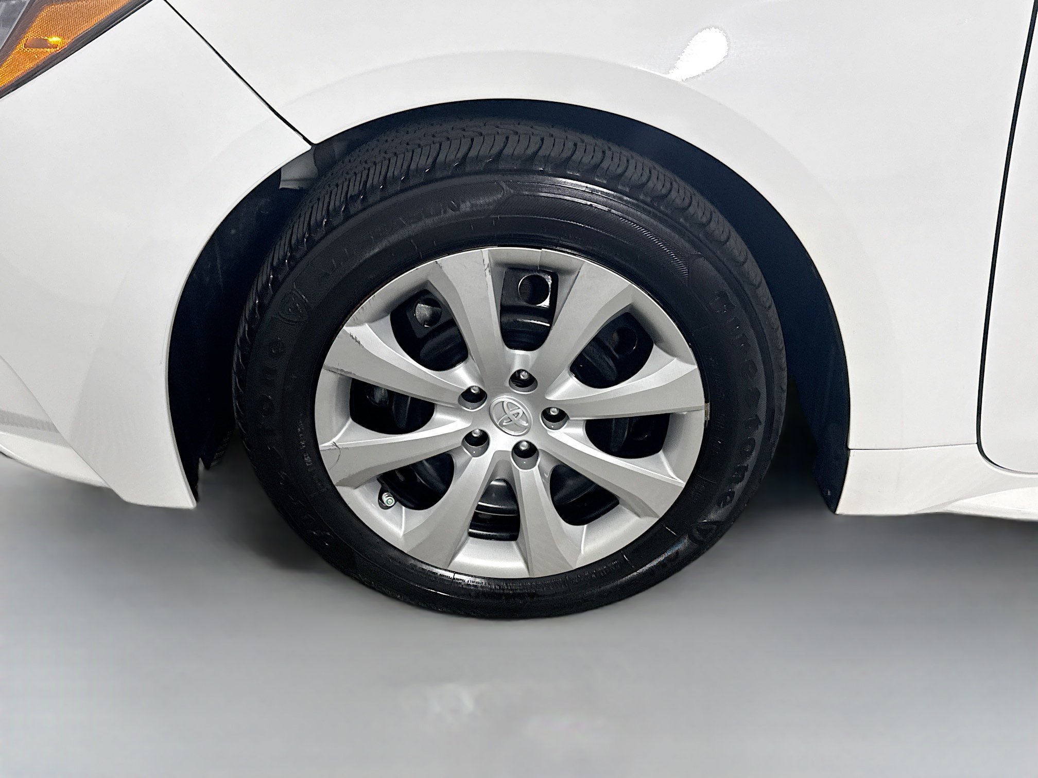 Used 2024 Toyota Corolla LE FWD image 37