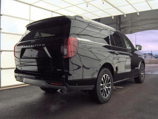 Used 2025 Ford Expedition Max Platinum AWD/4WD image 2