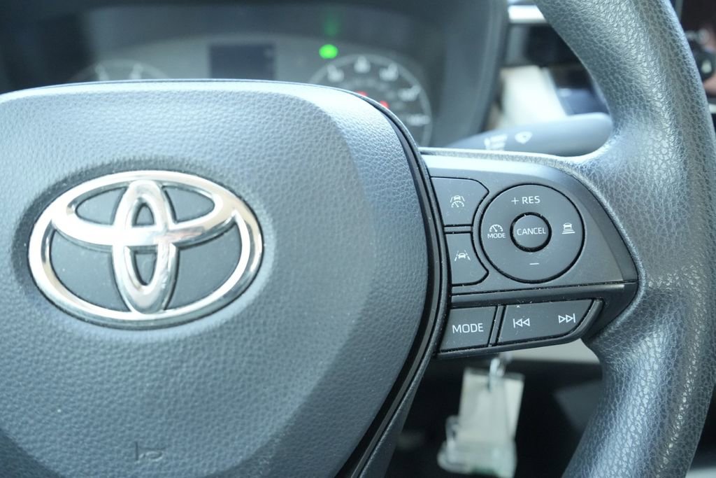 Used 2024 Toyota Corolla XLE image 27