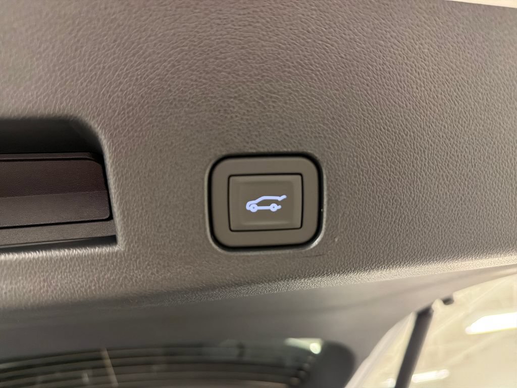 New 2026 GMC Acadia Elevation w/ Black Edition FWD image 18
