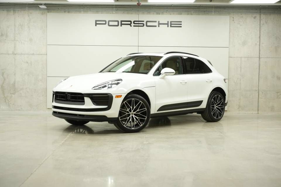 New 2026 Porsche Macan AWD/4WD image 1
