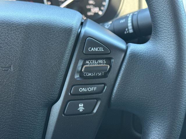 Certified 2025 Nissan Frontier SV image 26