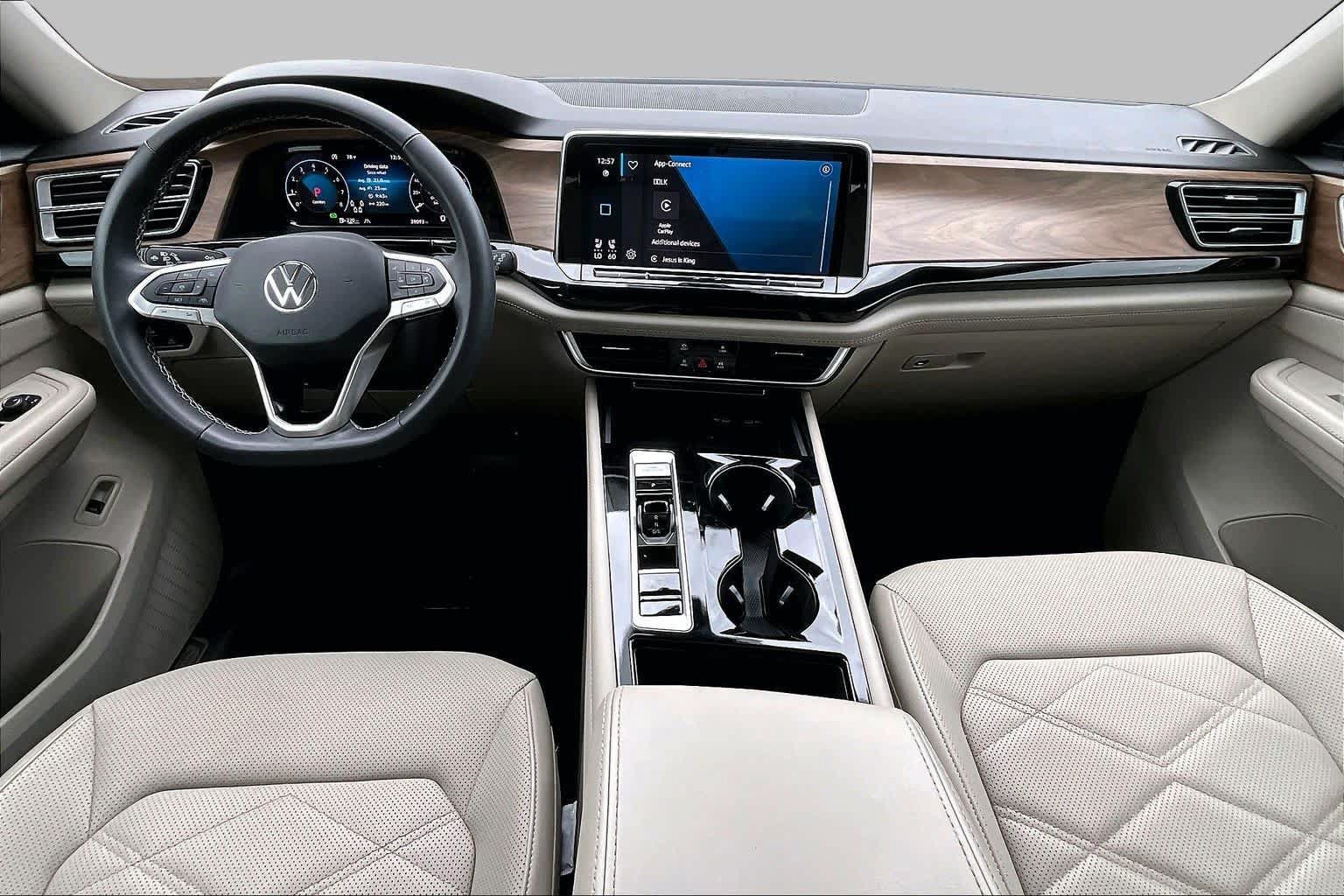 Used 2024 Volkswagen Atlas SE FWD image 6