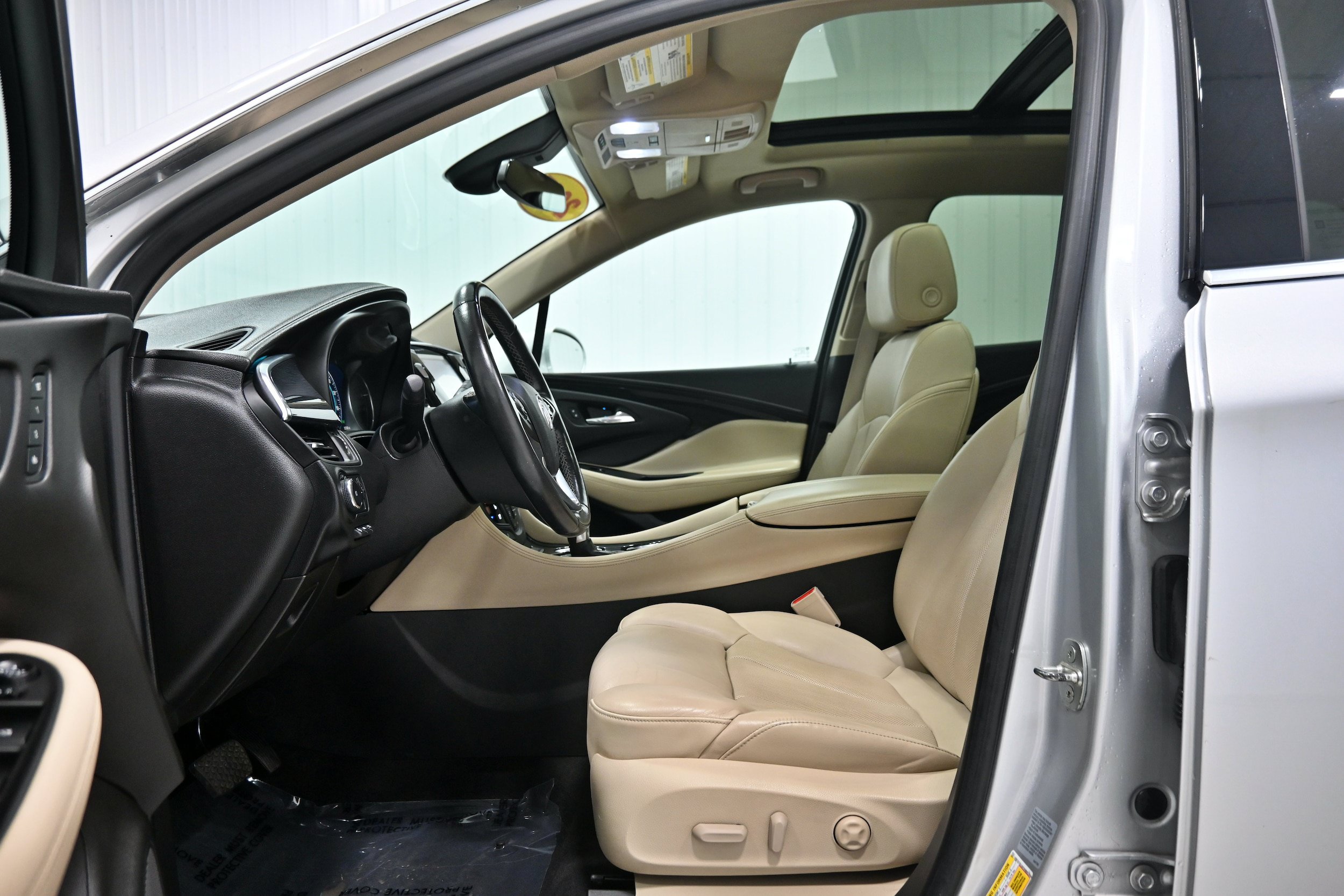 Used 2017 Buick Envision Premium AWD/4WD image 5