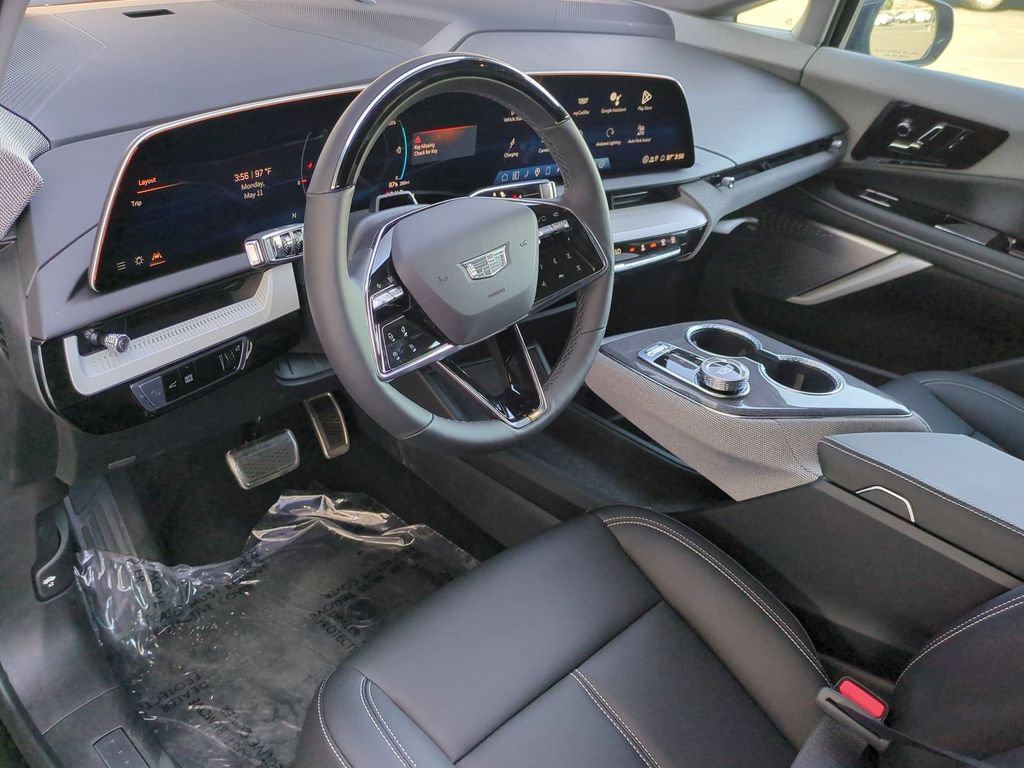 New 2026 Cadillac Optiq Luxury 1 RWD image 11
