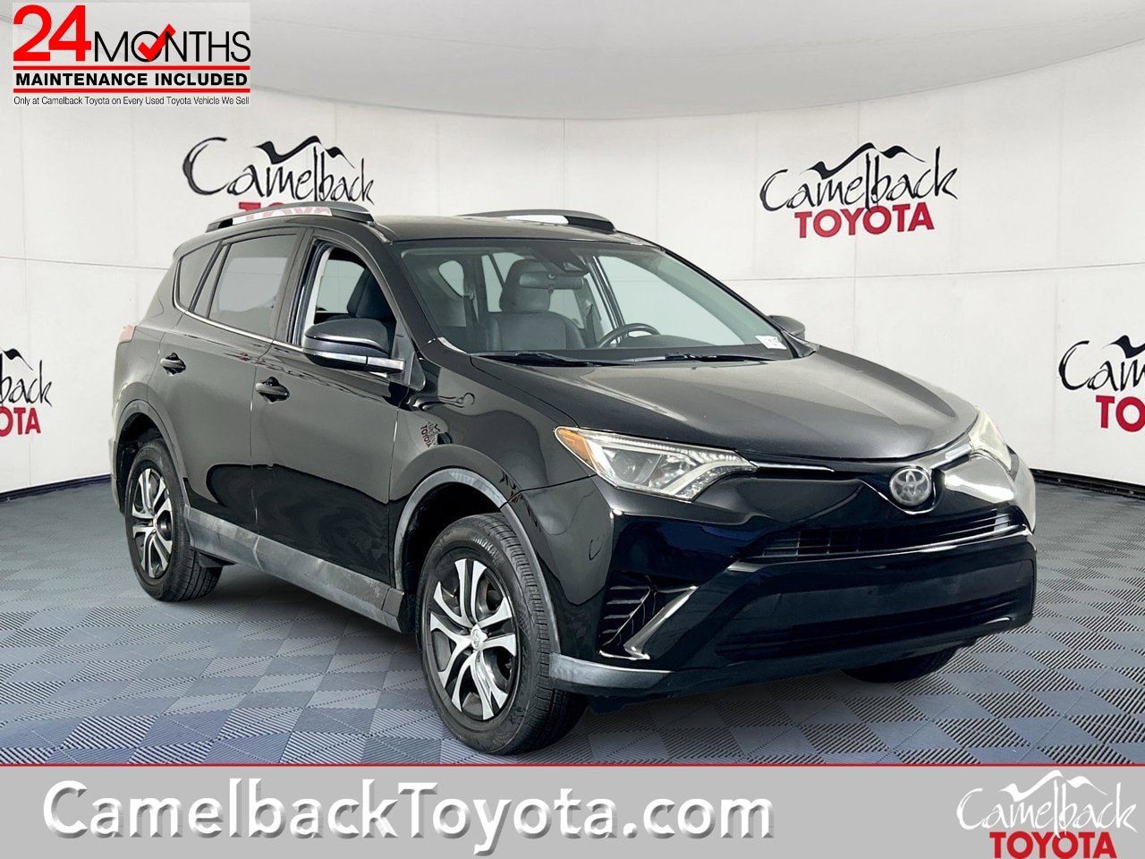 Used 2017 Toyota RAV4 LE FWD image 1