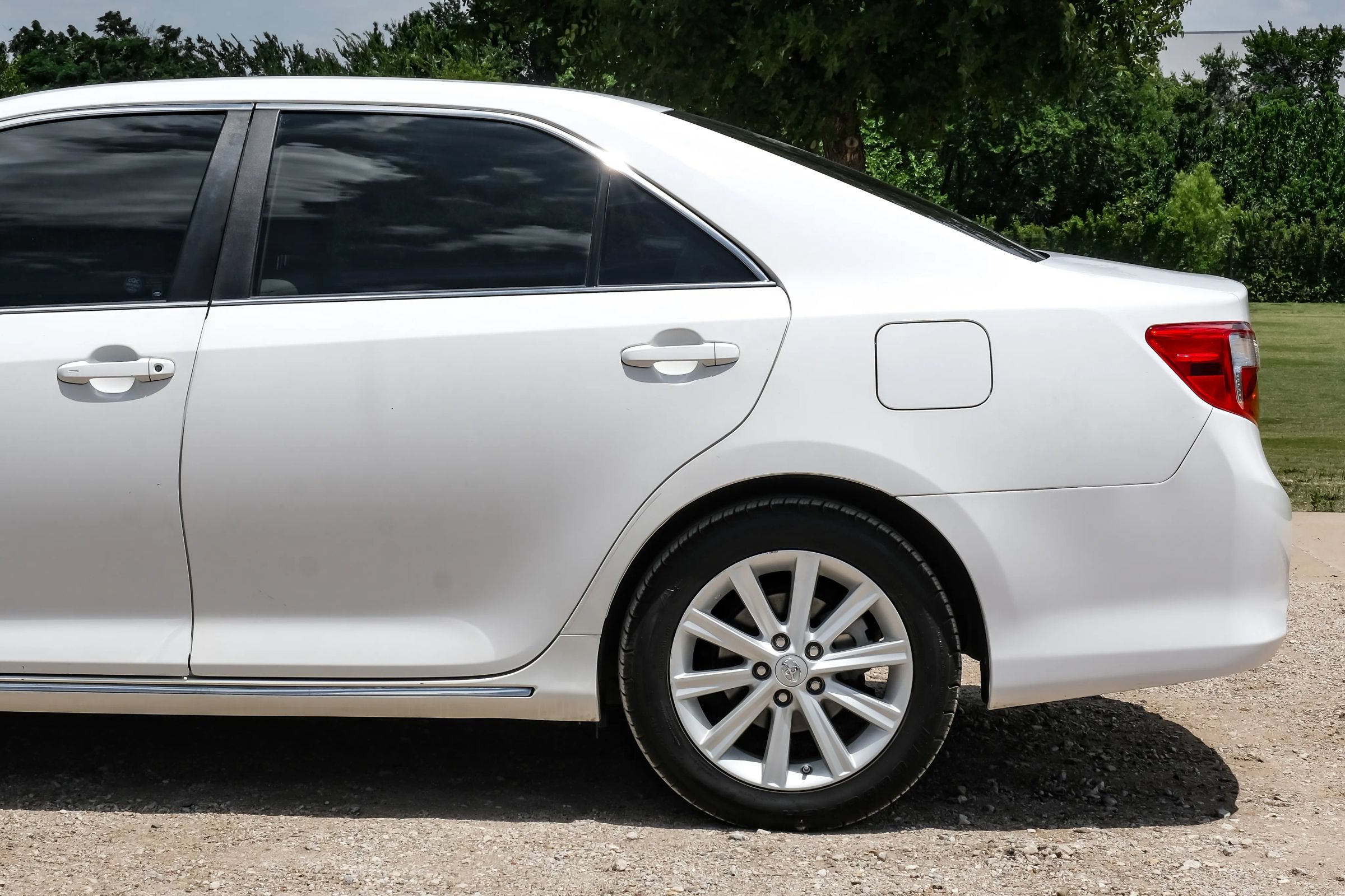 Used 2013 Toyota Camry XLE FWD image 13