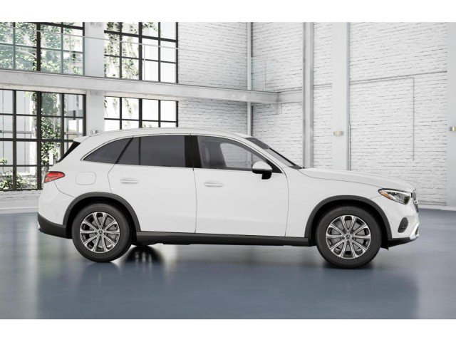 Used 2024 Mercedes-Benz GLC 300 4MATIC image 29