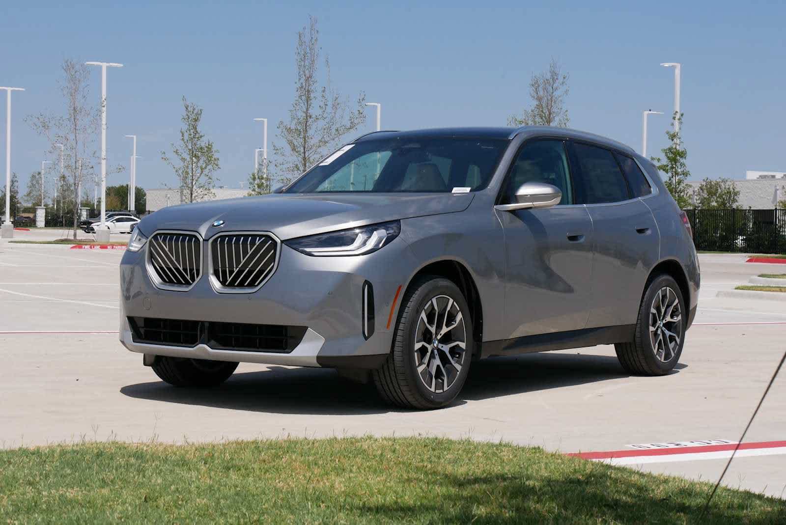 New 2026 BMW X3 xDrive30i w/ Convenience Package AWD/4WD image 3