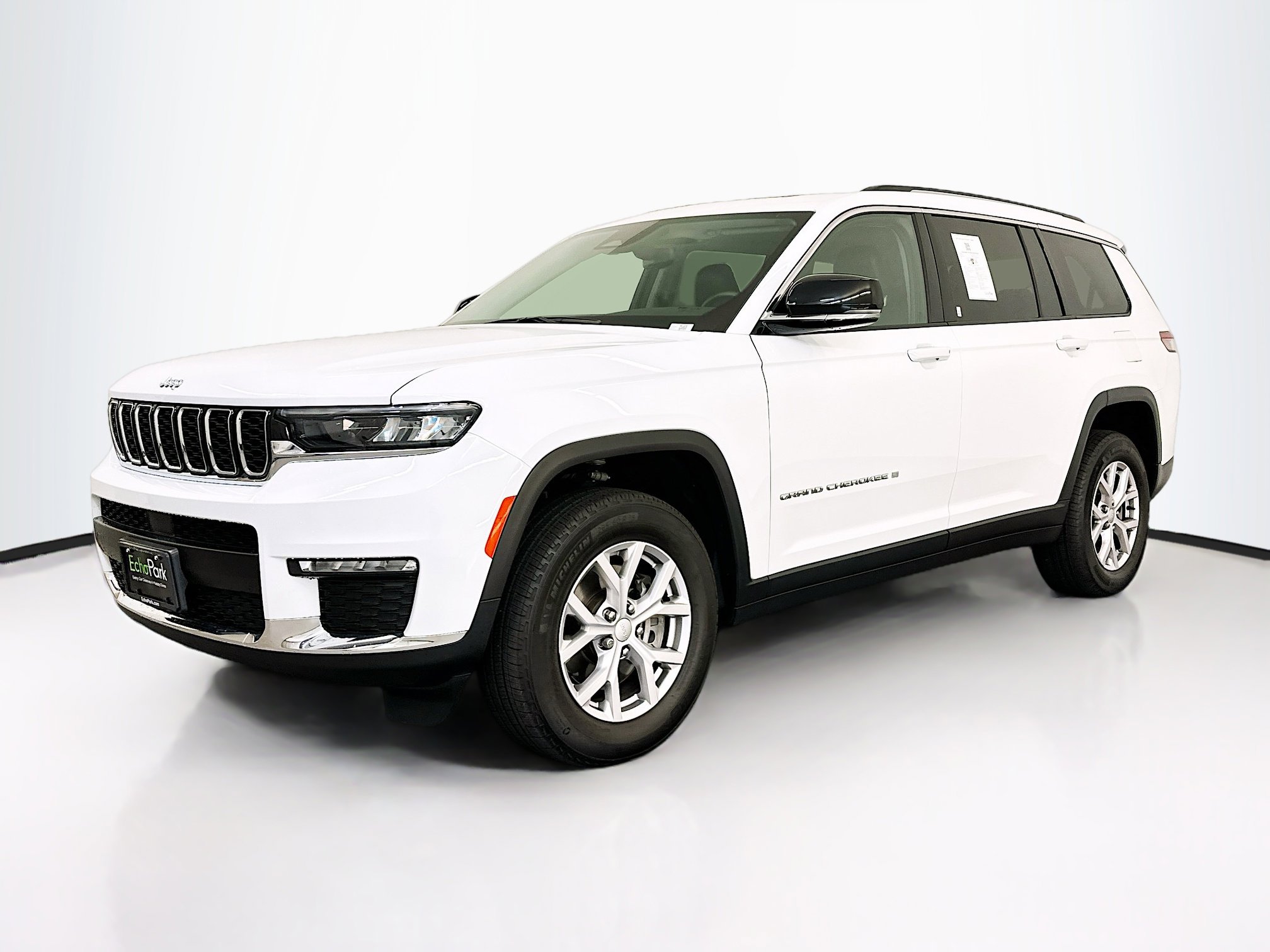 Used 2022 Jeep Grand Cherokee L Limited image 3