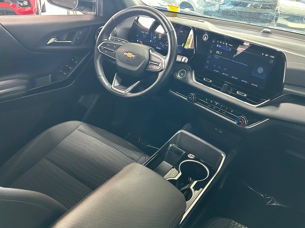 Used 2025 Chevrolet Equinox LT FWD image 9