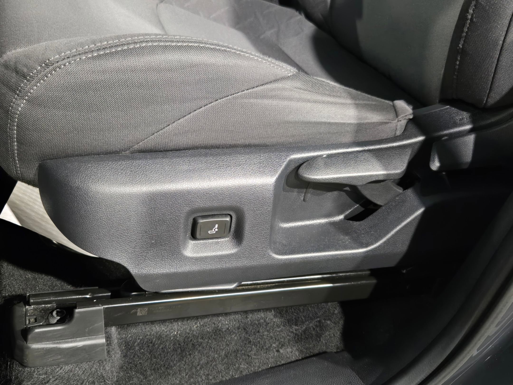 Used 2024 Toyota Tacoma SR image 23